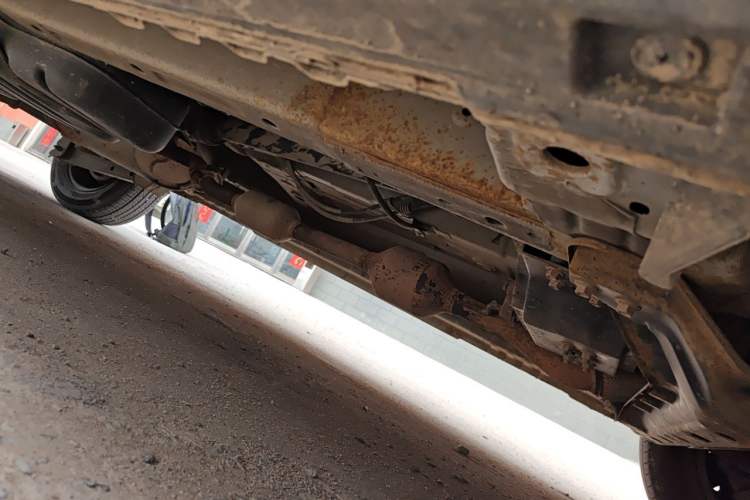 Used CHANGAN OSHAN X70A 2019 1.5L Manual Standard Version China VI Chassis Front Right