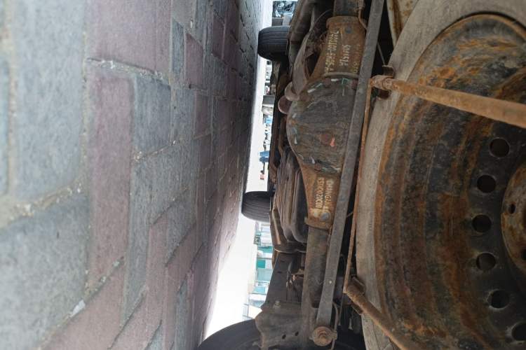 Used CHANGAN OSHAN X70A 2019 1.5L Manual Basic Version China VI Standard Chassis Rear