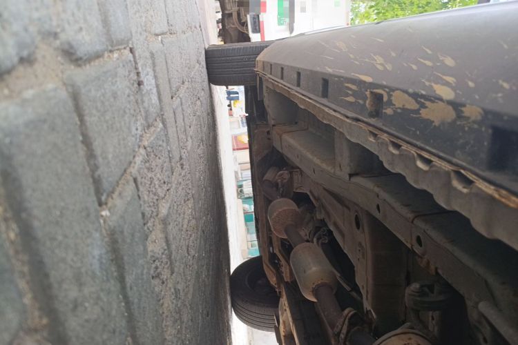 Used CHANGAN OSHAN X70A 2019 1.5L Manual Basic Version China VI Standard Chassis Rear Left