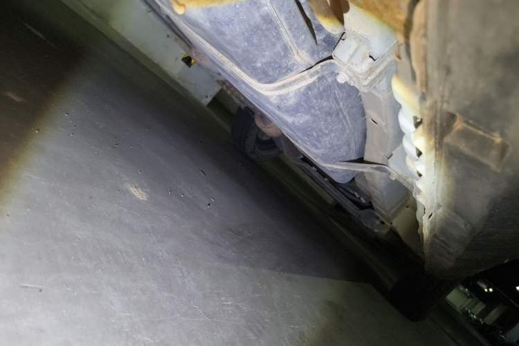 Used CHANGAN OSHAN X70A 2019 1.5L Manual Basic Version China VI Standard Chassis Rear Right