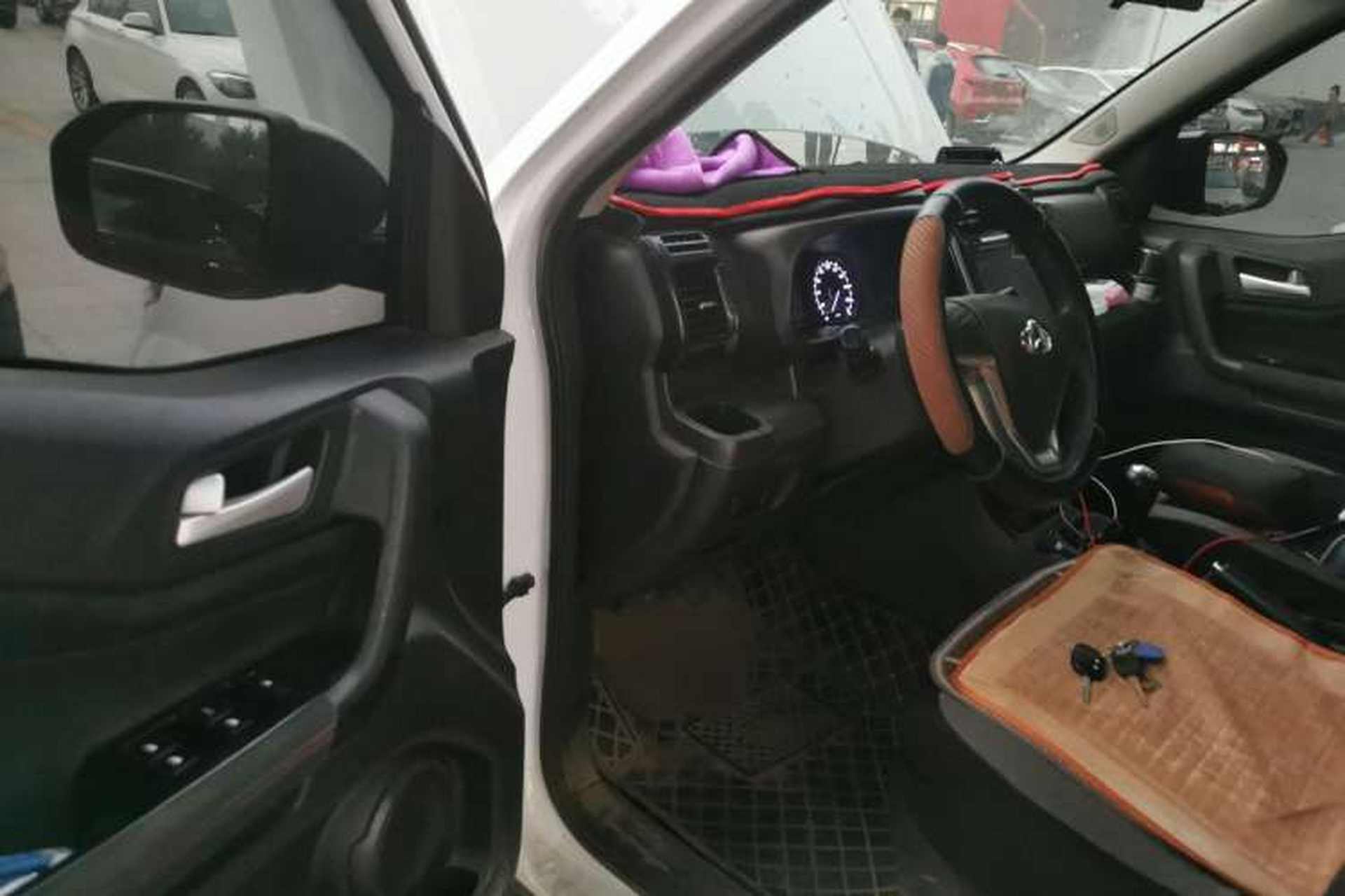 Used CHANGAN OSHAN X70A 2019 1.5L Manual Standard Version China VI Driver Seat