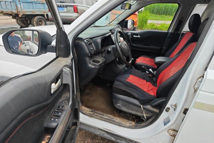 Used CHANGAN OSHAN X70A 2019 1.5L Manual Basic Version China VI Standard Driver Seat