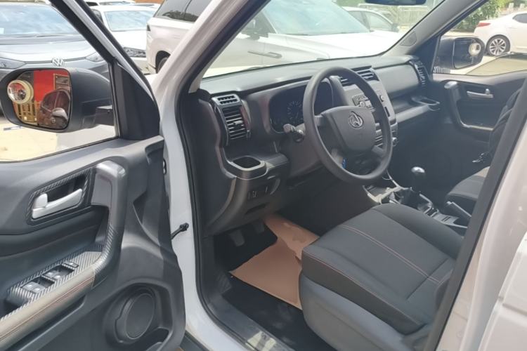 Used CHANGAN OSHAN X70A 2019 1.5L Manual Basic Version China VI Standard Driver Seat
