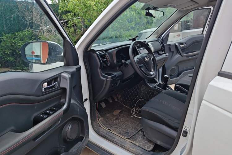 Used CHANGAN OSHAN X70A 2019 1.5L Manual Standard Version China VI Driver Seat