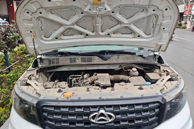 Used CHANGAN OSHAN X70A 2019 1.5L Manual Basic Version China VI Standard Engine Bay