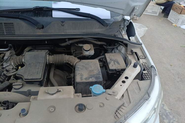 Used CHANGAN OSHAN X70A 2019 1.5L Manual Standard Version China VI Engine Bay Left