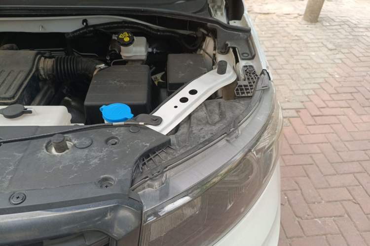 Used CHANGAN OSHAN X70A 2019 1.5L Manual Basic Version China VI Standard Engine Bay Left