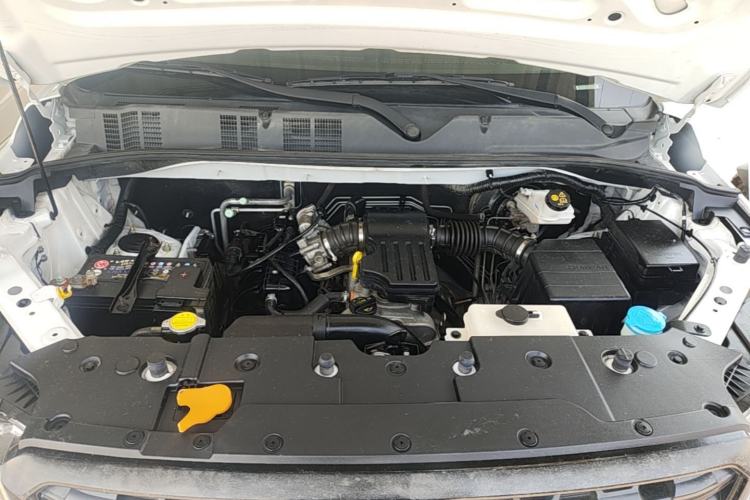 Used CHANGAN OSHAN X70A 2019 1.5L Manual Basic Version China VI Standard Engine Bay