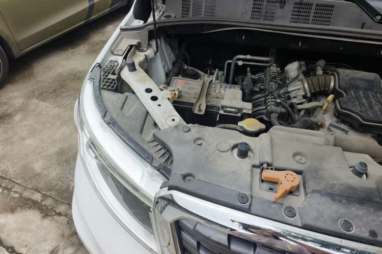 Used CHANGAN OSHAN X70A 2019 1.5L Manual Standard Version China VI Engine Bay Right