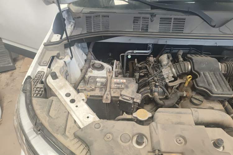 Used CHANGAN OSHAN X70A 2019 1.5L Manual Basic Version China VI Standard Engine Bay Right