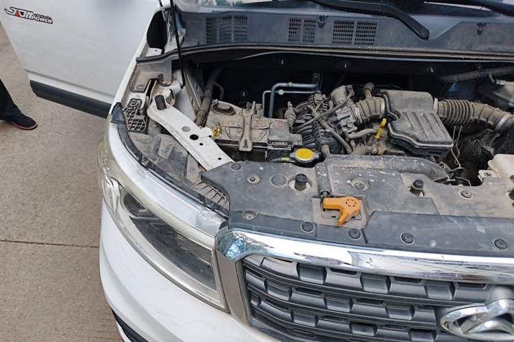 Used CHANGAN OSHAN X70A 2019 1.5L Manual Comfort Model China VI Standard Engine Bay Right