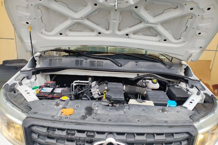 Used CHANGAN OSHAN X70A 2019 1.5L Manual Basic Version China VI Standard Engine Bay