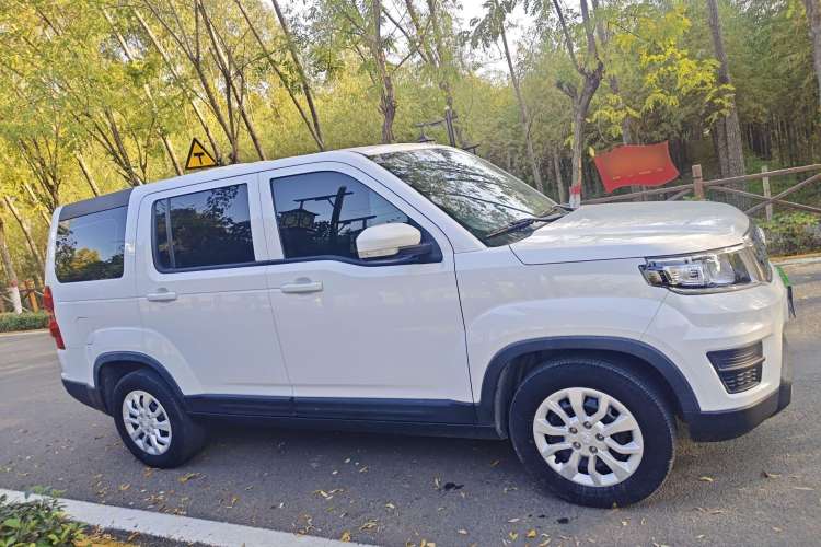 Used CHANGAN OSHAN X70A 2019 1.5L Manual Standard Version China VI Exterior 2