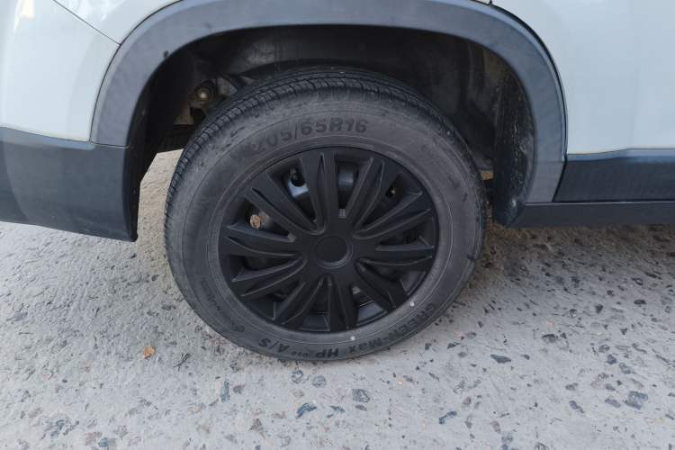 Used CHANGAN OSHAN X70A 2019 1.5L Manual Basic Version China VI Standard Exterior 3