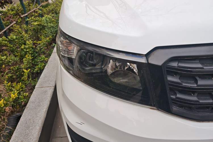 Used CHANGAN OSHAN X70A 2019 1.5L Manual Basic Version China VI Standard Exterior 6