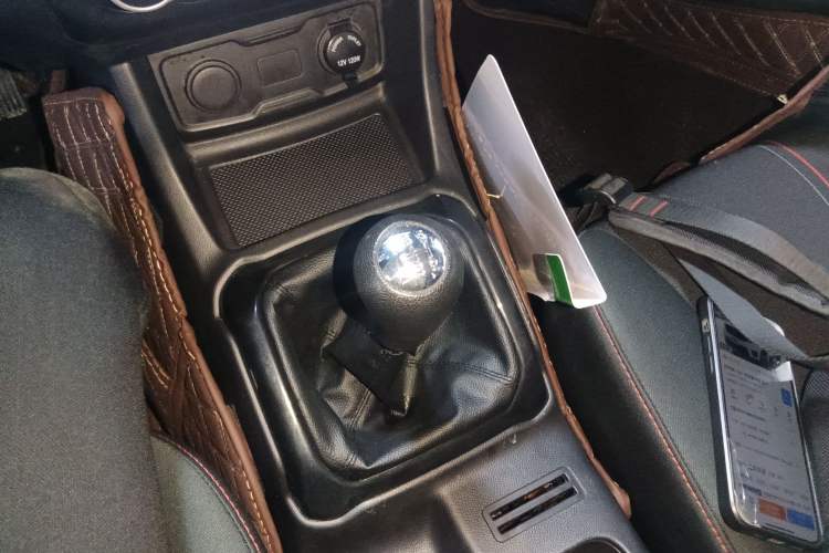 Used CHANGAN OSHAN X70A 2019 1.5L Manual Basic Version China VI Standard Gear Lever