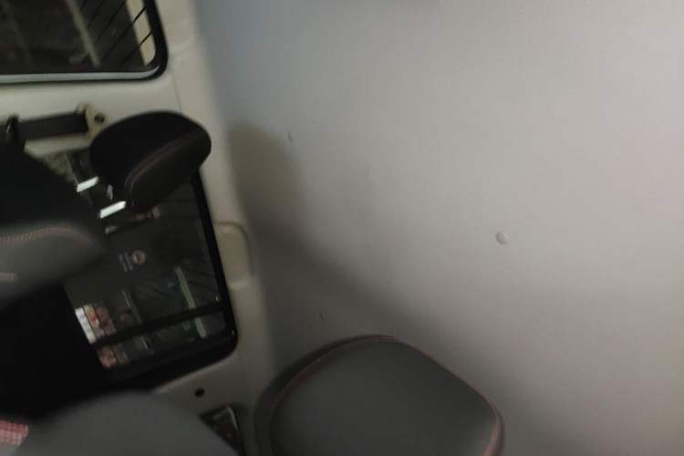 Used CHANGAN OSHAN X70A 2019 1.5L Manual Basic Version China VI Standard Headliner