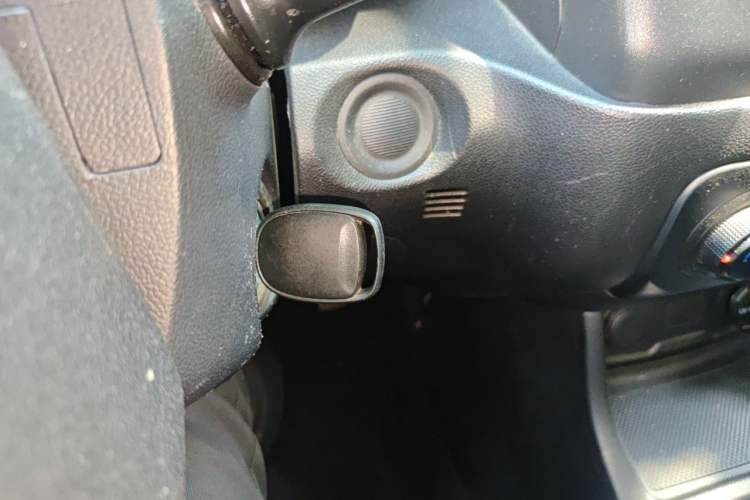 Used CHANGAN OSHAN X70A 2019 1.5L Manual Basic Version China VI Standard Interior 1