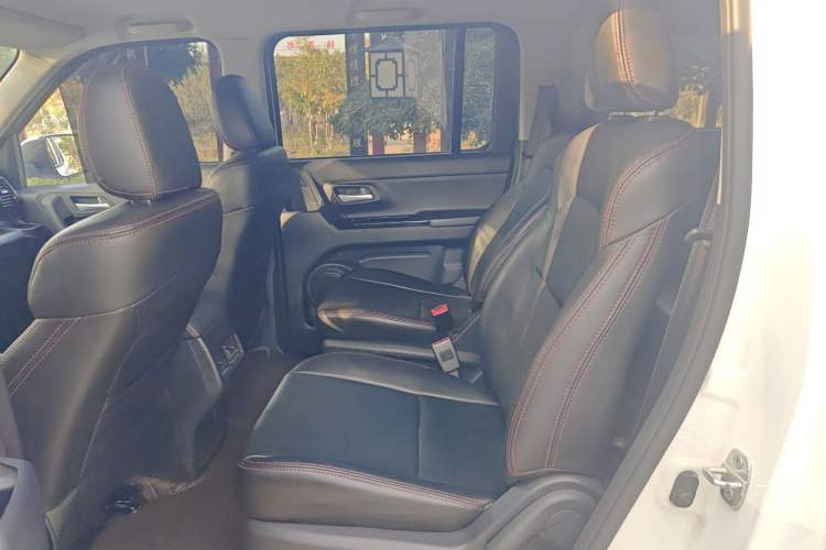 Used CHANGAN OSHAN X70A 2019 1.5L Manual Standard Version China VI Interior 1
