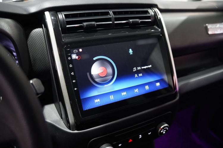 Used CHANGAN OSHAN X70A 2019 1.5L Manual Basic Version China VI Standard Interior 10