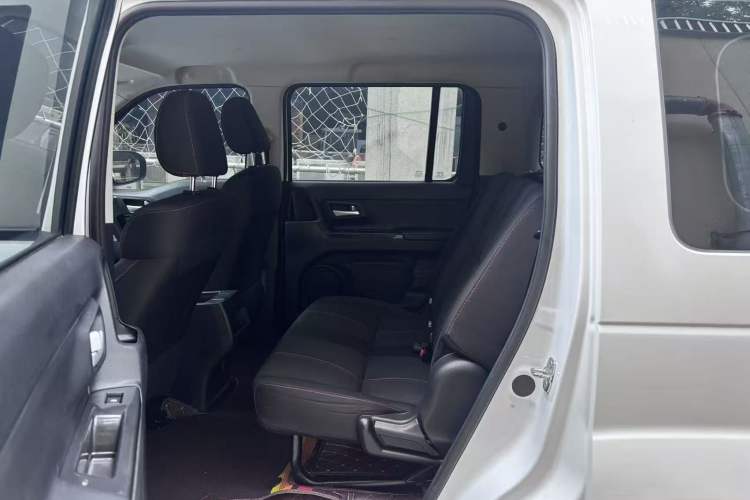 Used CHANGAN OSHAN X70A 2019 1.5L Manual Basic Version China VI Standard Interior 2