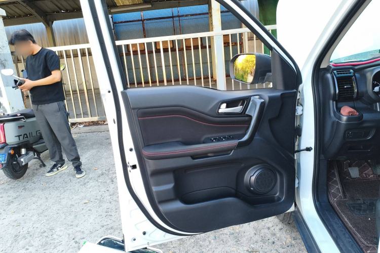 Used CHANGAN OSHAN X70A 2019 1.5L Manual Basic Version China VI Standard Interior 7
