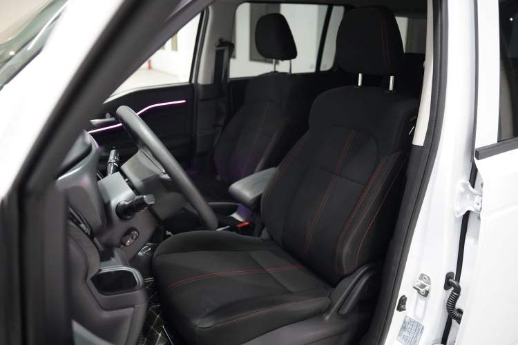 Used CHANGAN OSHAN X70A 2019 1.5L Manual Basic Version China VI Standard Interior 9