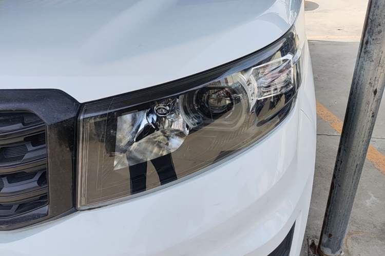 Used CHANGAN OSHAN X70A 2019 1.5L Manual Basic Version China VI Standard Left Front Headlight
