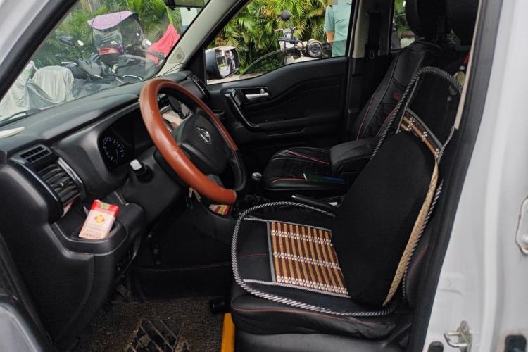 Used CHANGAN OSHAN X70A 2019 1.5L Manual Basic Version China VI Standard Left Front Seat