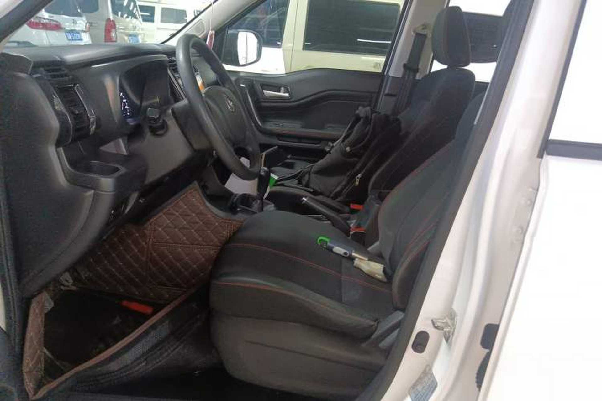 Used CHANGAN OSHAN X70A 2019 1.5L Manual Basic Version China VI Standard Left Front Seat