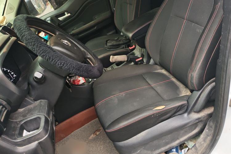 Used CHANGAN OSHAN X70A 2019 1.5L Manual Basic Version China VI Standard Left Front Seat