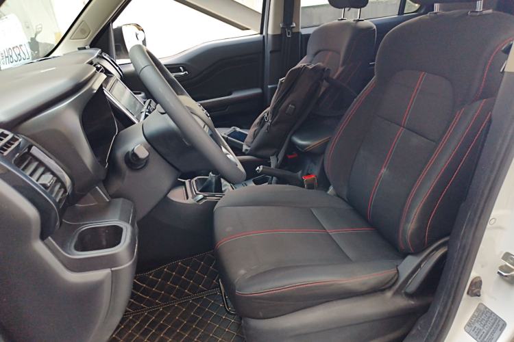 Used CHANGAN OSHAN X70A 2019 1.5L Manual Standard Version China VI Left Front Seat