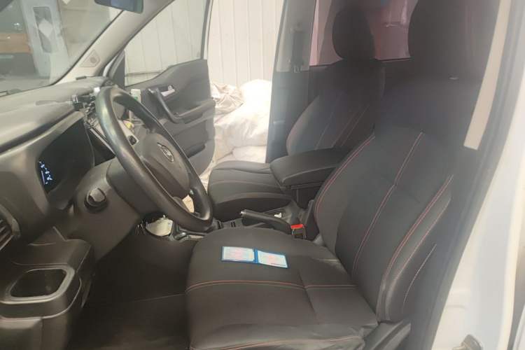 Used CHANGAN OSHAN X70A 2019 1.5L Manual Basic Version China VI Standard Left Front Seat