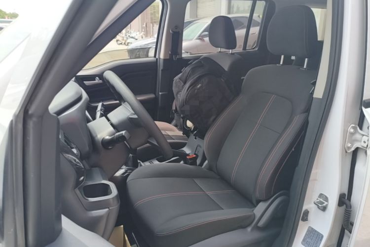 Used CHANGAN OSHAN X70A 2019 1.5L Manual Basic Version China VI Standard Left Front Seat