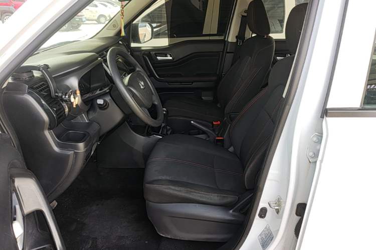 Used CHANGAN OSHAN X70A 2019 1.5L Manual Basic Version China VI Standard Left Front Seat