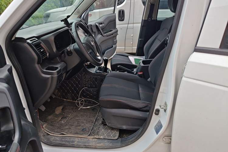 Used CHANGAN OSHAN X70A 2019 1.5L Manual Standard Version China VI Left Front Seat