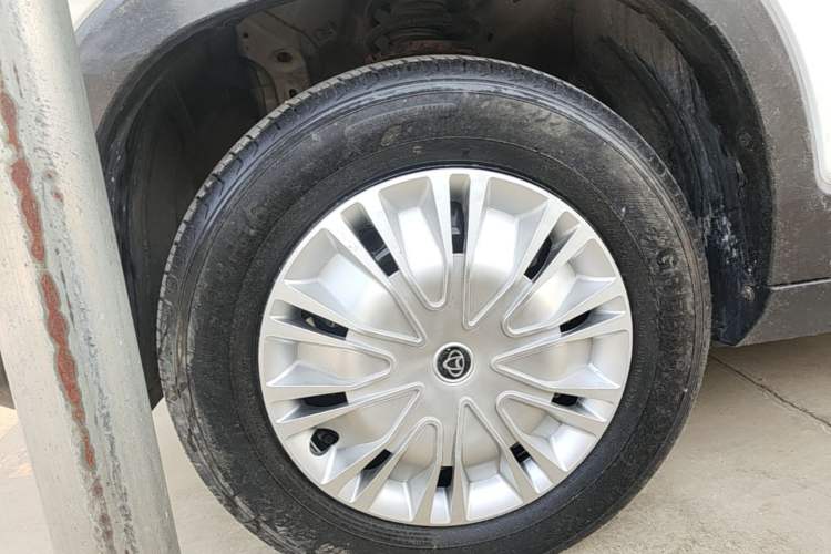 Used CHANGAN OSHAN X70A 2019 1.5L Manual Basic Version China VI Standard Left Front Wheel Hub