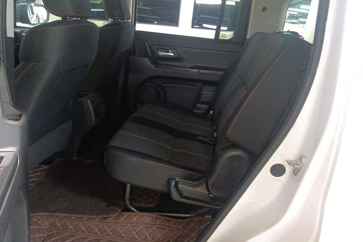 Used CHANGAN OSHAN X70A 2019 1.5L Manual Basic Version China VI Standard Left Rear Seat