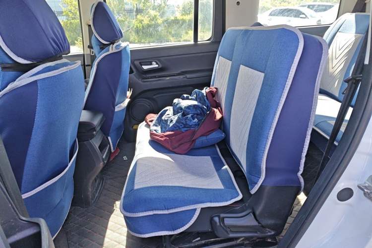 Used CHANGAN OSHAN X70A 2019 1.5L Manual Basic Version China VI Standard Left Rear Seat