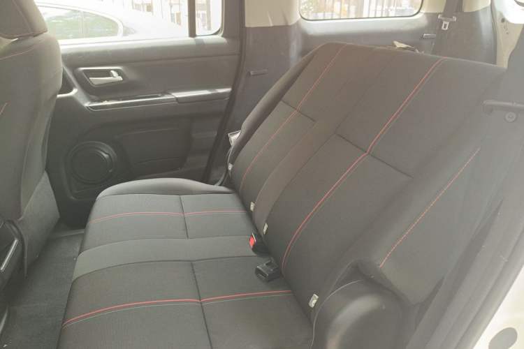 Used CHANGAN OSHAN X70A 2019 1.5L Manual Basic Version China VI Standard Left Rear Seat