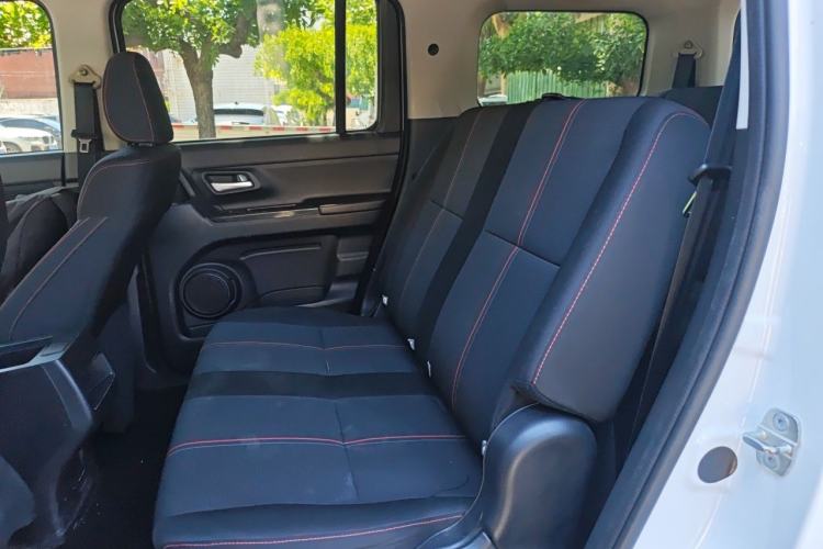 Used CHANGAN OSHAN X70A 2019 1.5L Manual Basic Version China VI Standard Left Rear Seat