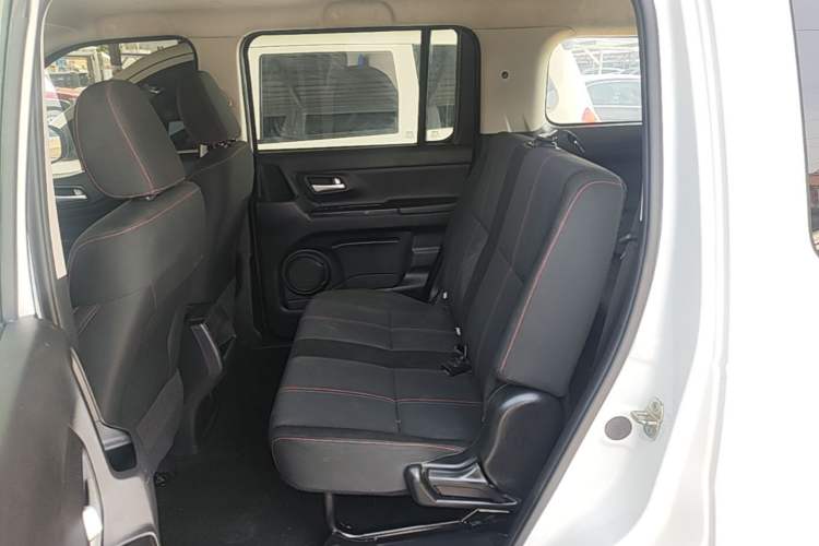 Used CHANGAN OSHAN X70A 2019 1.5L Manual Basic Version China VI Standard Left Rear Seat