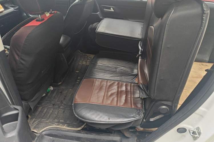 Used CHANGAN OSHAN X70A 2019 1.5L Manual Basic Version China VI Standard Left Rear Seat