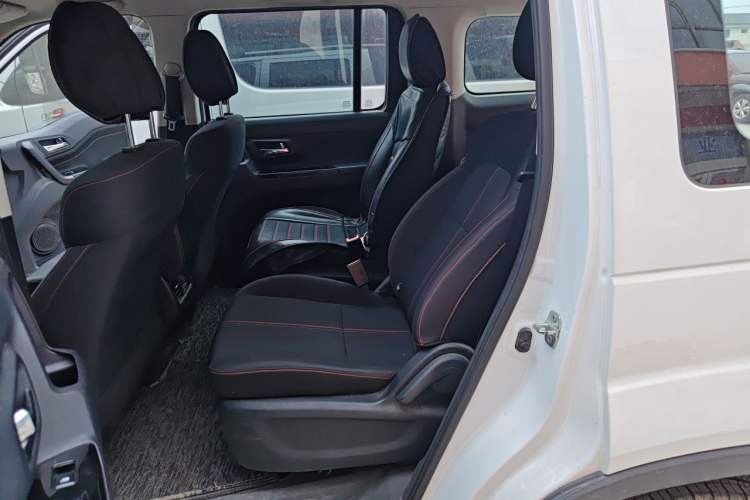 Used CHANGAN OSHAN X70A 2019 1.5L Manual Standard Version China VI Left Rear Seat