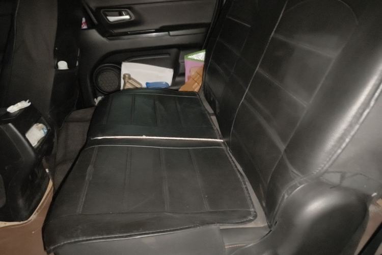 Used CHANGAN OSHAN X70A 2019 1.5L Manual Basic Version China VI Standard Left Rear Seat