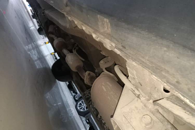 Used CHANGAN OSHAN X70A 2019 1.5L Manual Basic Version China VI Standard Left Side Sill