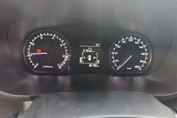 Used CHANGAN OSHAN X70A 2019 1.5L Manual Basic Version China VI Standard Odometer Close Up