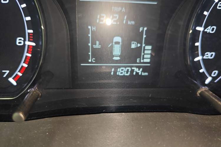 Used CHANGAN OSHAN X70A 2019 1.5L Manual Basic Version China VI Standard Odometer Close Up