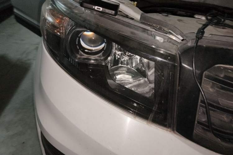 Used CHANGAN OSHAN X70A 2019 1.5L Manual Basic Version China VI Standard Right Front Headlight