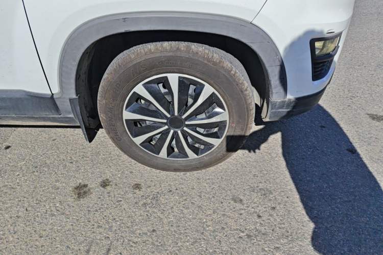 Used CHANGAN OSHAN X70A 2019 1.5L Manual Basic Version China VI Standard Right Front Wheel Hub